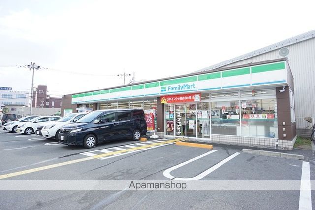コンビニ　ファミリーマート茨木西河原店（コンビニ）まで451m