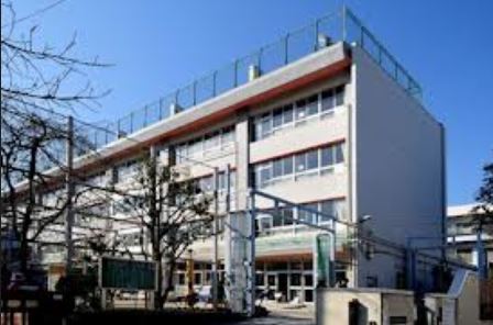 小学校　目黒区立東根小学校（小学校）まで550m