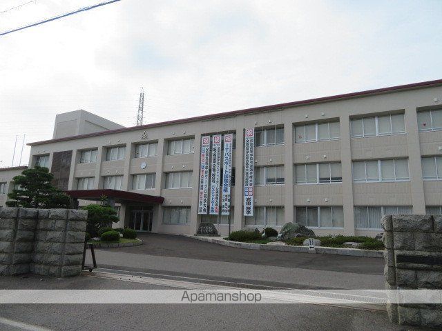 高校・高専　愛媛県立新居浜商業高等学校（高校・高専）まで807m
