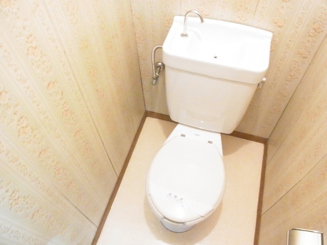 トイレ　※同物件別号室の参考写真です。
