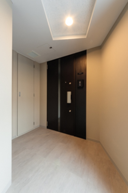 玄関　※写真は同タイプ住戸です。