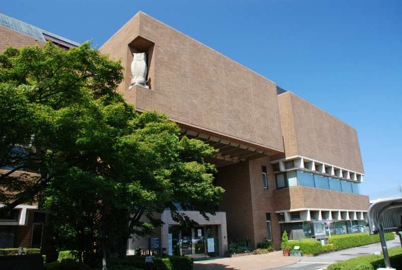 図書館　戸田市立中央図書館（図書館）まで921m