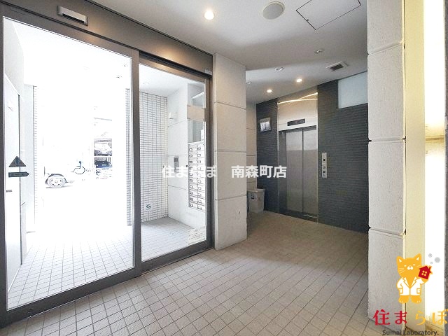 エントランス　共用部の印象も大切に
