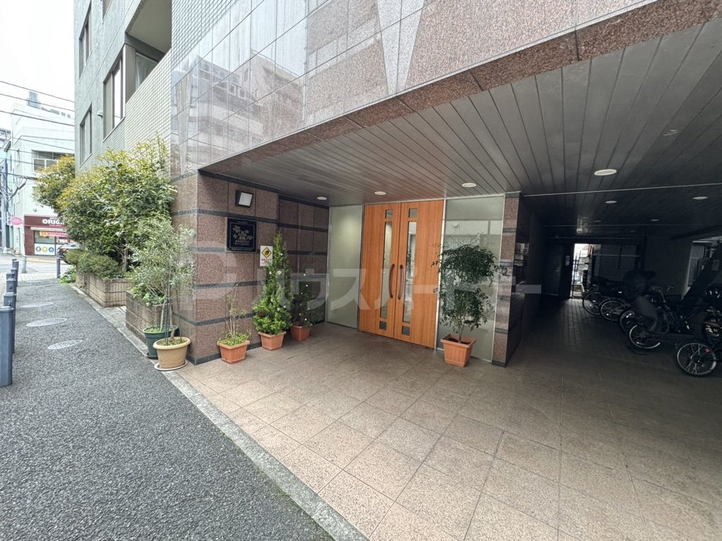 エントランス　エントランス