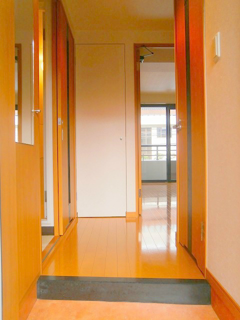 玄関　※写真と異なる場合は現状優先