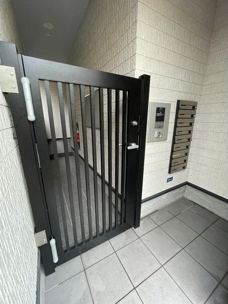 エントランス　建物の内部です