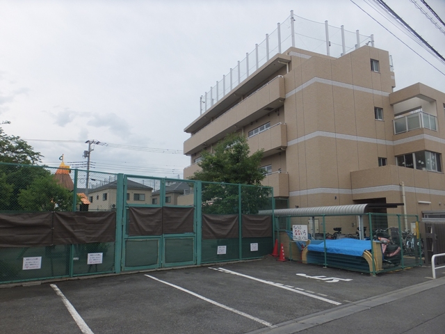 幼稚園・保育園　調布なないろ保育園（幼稚園・保育園）まで604m