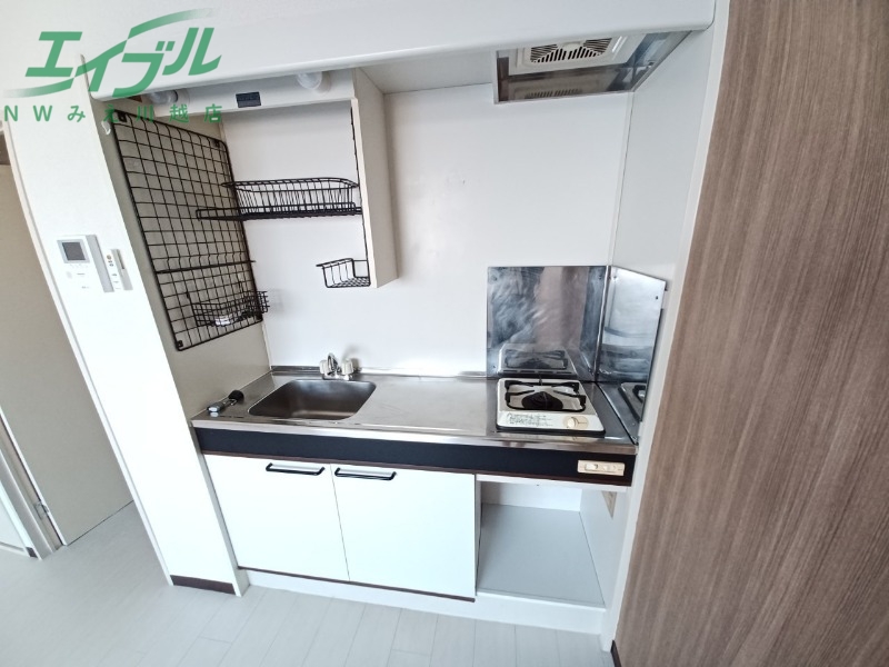 キッチン　別部屋参考写真です
