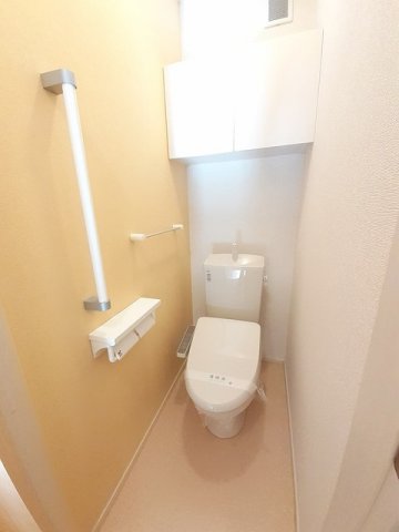 トイレ　ゆったりとした空間のトイレです