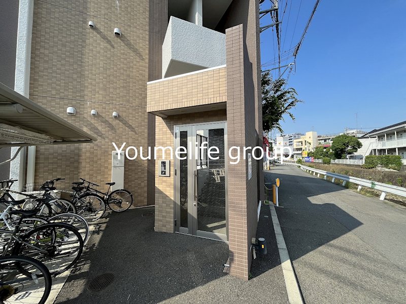 小田急小田原線 東海大学前駅 徒歩2分 3階建 築11年の外観写真