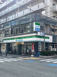 コンビニ　ファミリーマート西宮枦塚町店（コンビニ）まで270m