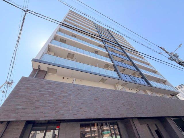 建物外観　存在感のある外観は落ちついた色合いで、堂々としていますね。