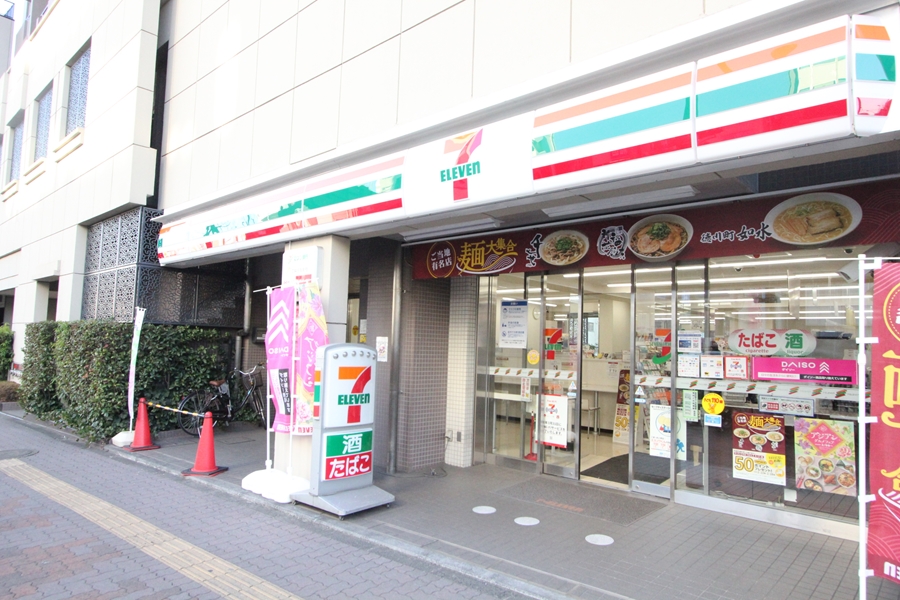 コンビニ　セブンイレブン文京千石1丁目店（コンビニ）まで359m