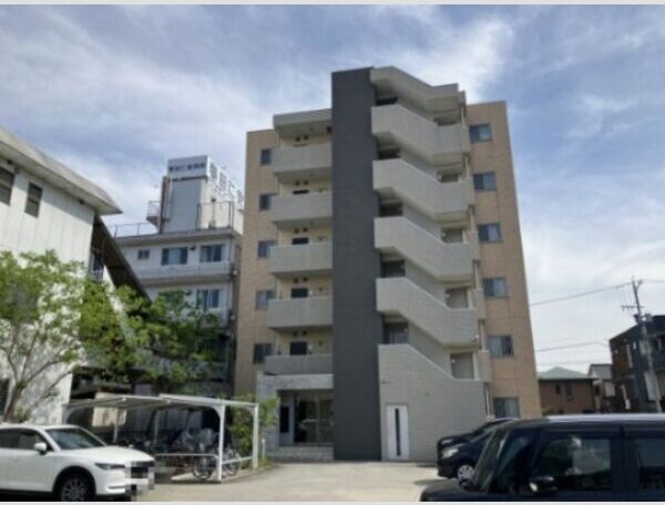 建物外観　落ち着いた雰囲気の外観です