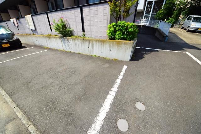 駐車場　★★敷地内、駐車場★★