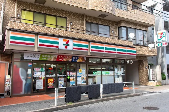 東急東横線 学芸大学駅 徒歩13分 6階建 築8年の周辺写真