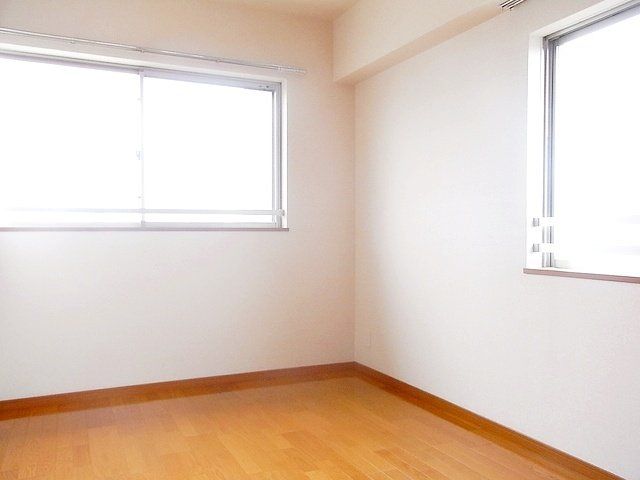 その他部屋・スペース　2面採光の部屋