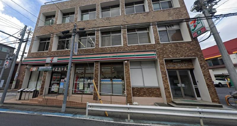 コンビニ　セブンイレブン 足立４丁目店（コンビニ）まで280m