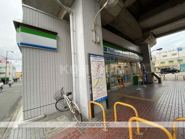 コンビニ　ファミリーマート（コンビニ）まで105m
