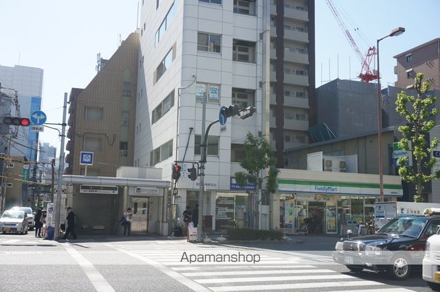 コンビニ　ファミリーマート（コンビニ）まで600m