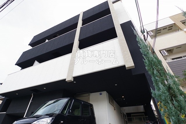 建物外観　オシャレな色合いの外観です！