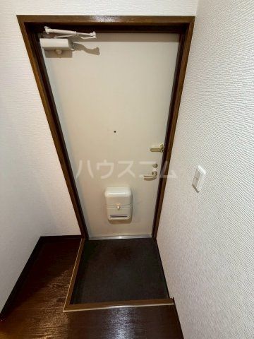 スタシオン梅田イーストの玄関写真