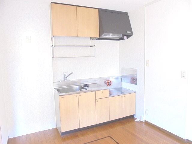 キッチン　写真は102号室です（参考）