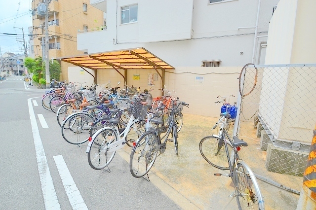 駐車場　駐輪場