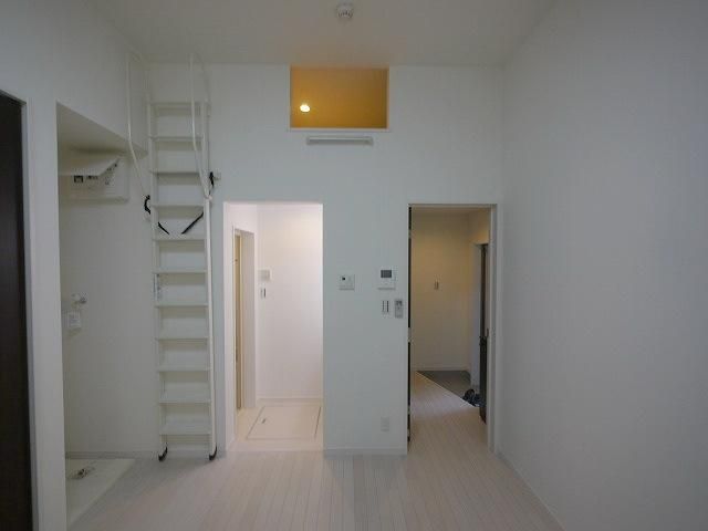 Maple East & Westの居間写真