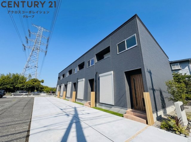 建物外観　敷地内ごみ置き場があって便利です！