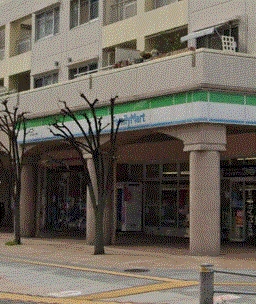 コンビニ　ファミリーマート お台場海浜公園店（コンビニ）まで310m
