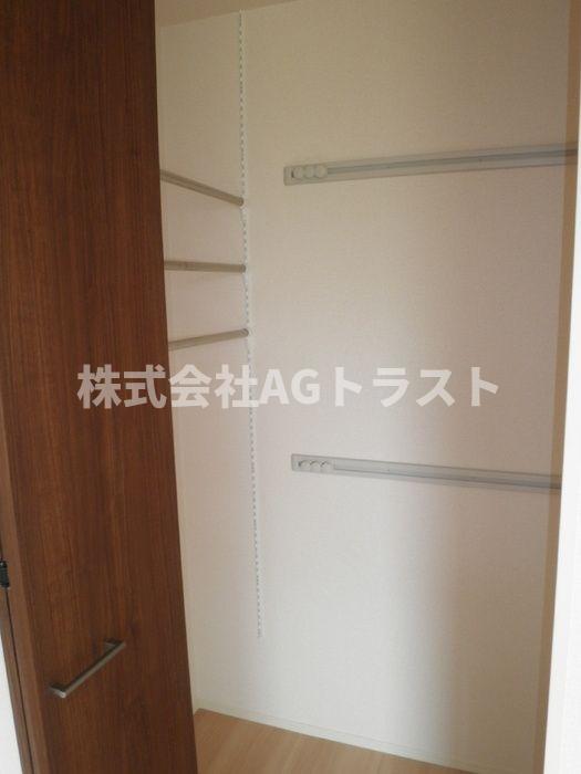 シャイン・カワナベの内装写真