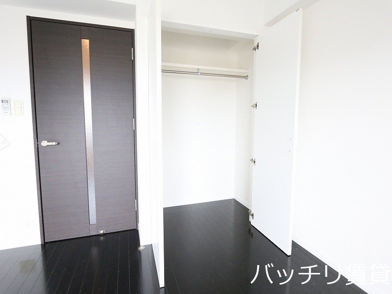 収納　別号室タイプの為、現状を優先致します。