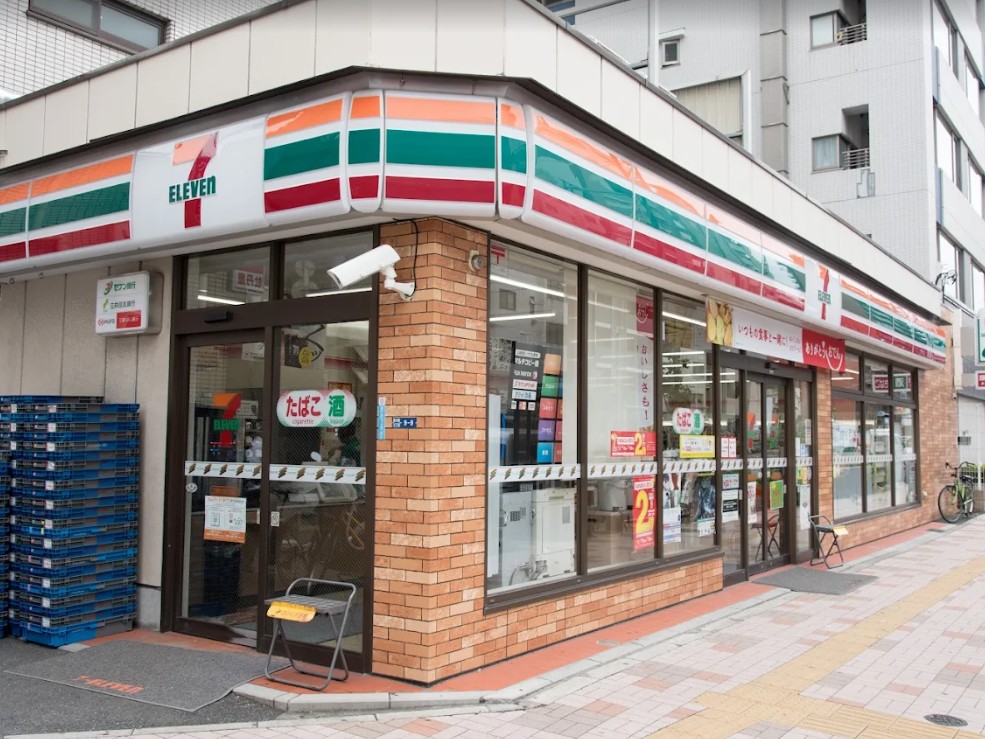 コンビニ　セブンイレブン江東新大橋3丁目店（コンビニ）まで63m