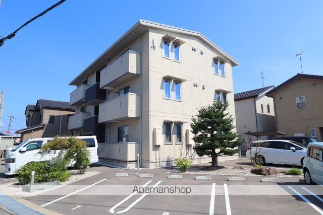 1LDK Apartment in Kanazawa, Ishikawa