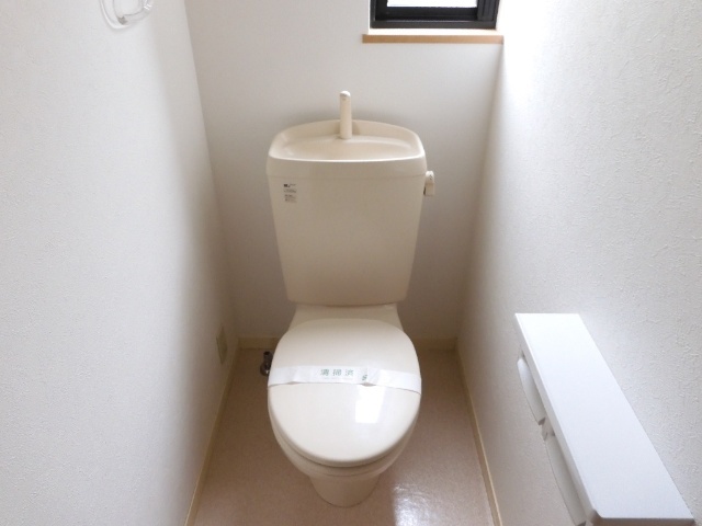 フラットリバーサイドのトイレ写真