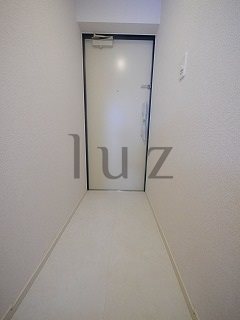 ヴェルジェ天王町の玄関写真