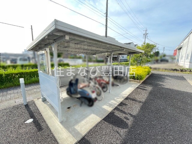 ＪＲ東海道本線 刈谷駅 バス乗車時間：18分 最寄りバス停で下車 徒歩8分 2階建 築11年の外観写真