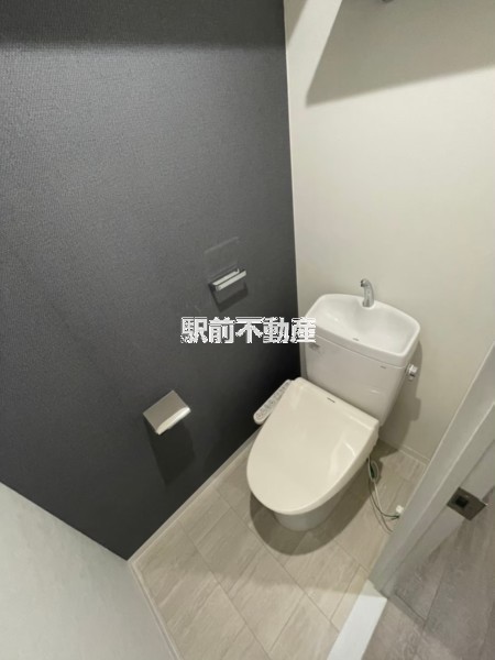 ＪＲ鹿児島本線 荒木駅 徒歩56分 3階建 築33年のトイレ写真