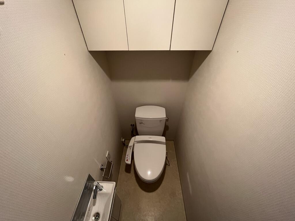 トイレ　※同建物の別のお部屋の写真です。