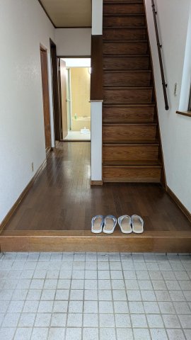 玄関　広い玄関。お好きなレイアウトにできます。