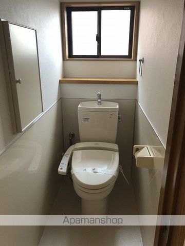 伊豆箱根大雄山線 緑町駅 徒歩21分 2階建 築17年のトイレ写真