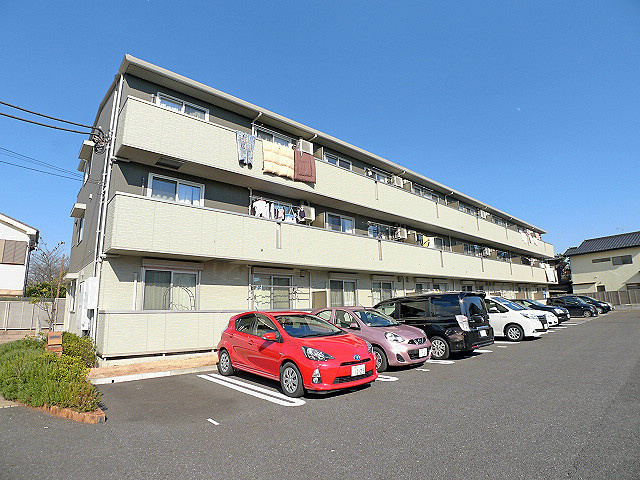 建物外観　アルクスのご紹介は住まいの窓口　アソシエへお任せ下さい。