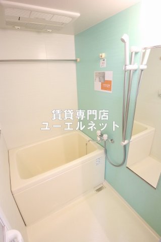 地下鉄御堂筋線 江坂駅 徒歩3分 12階建 築21年の風呂写真