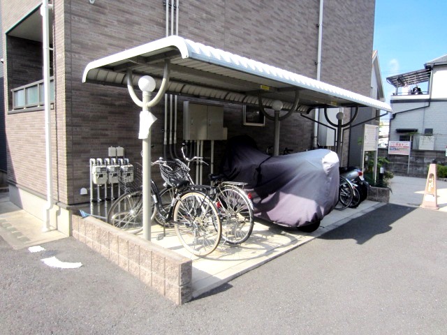 南海本線 尾崎駅 徒歩3分 3階建 築16年の外観写真