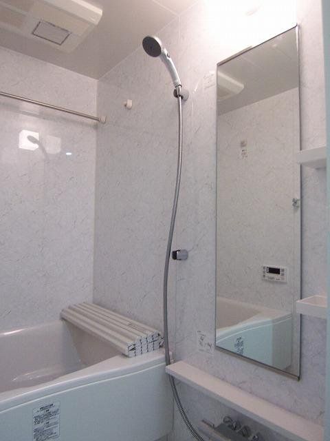 PREMIUM CUBE目黒東山♯moの風呂写真
