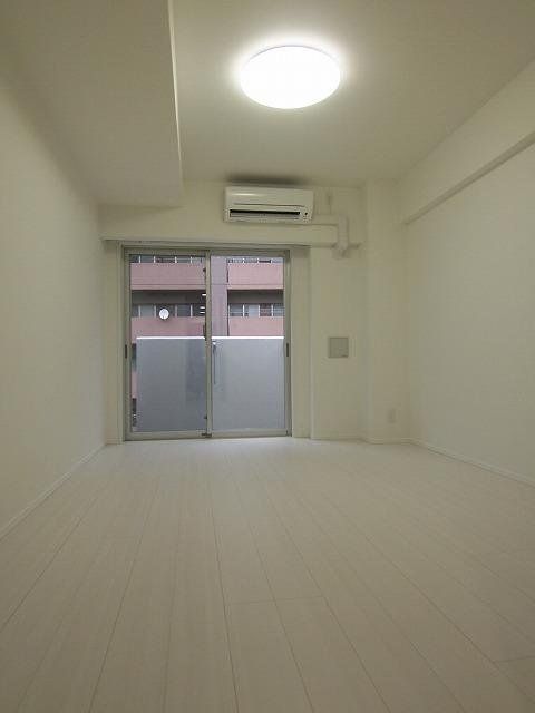 PREMIUM CUBE目黒東山♯moの居間写真