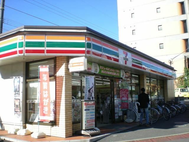 コンビニ　セブンイレブン（コンビニ）まで174m