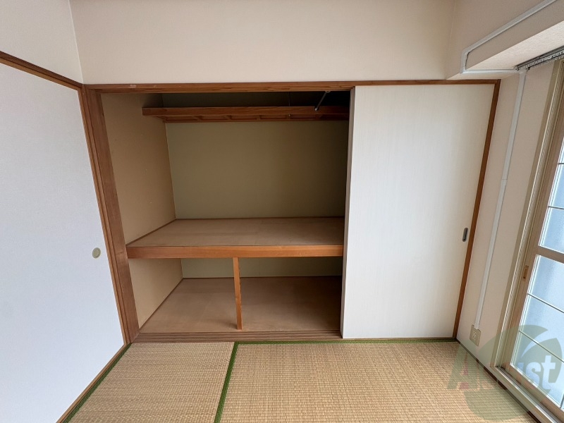 収納　収納もバッチリあるのでお部屋が片付きますよ！