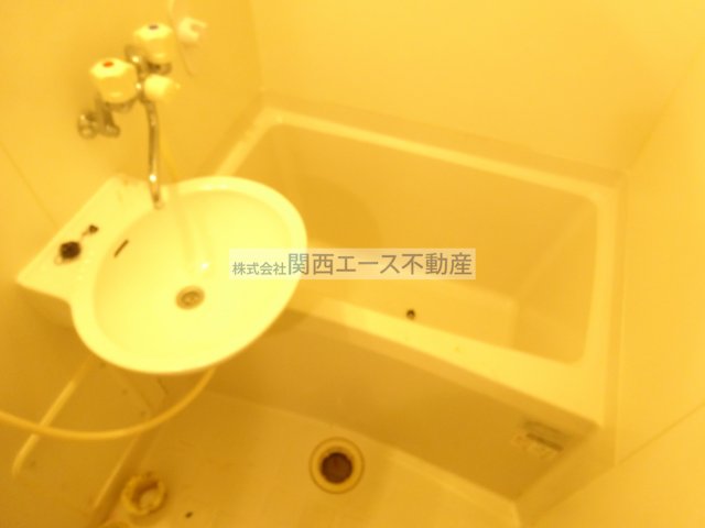 レオパレスカナールの風呂写真